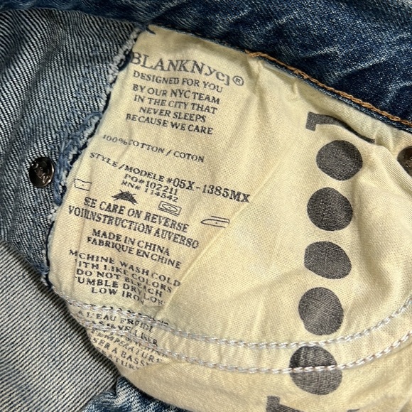 BLANK NYC Crop Girlfriend 2-Tone Side Panel Jeans - Picture 8 of 8